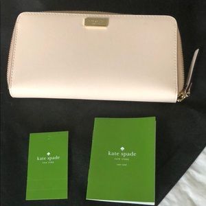 A brand new Kate Spade wallet